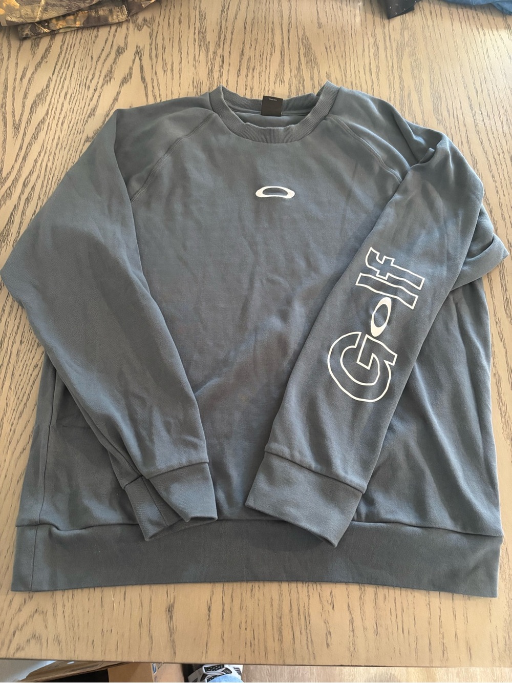 Oakley Golf Men's Crewneck Sweatshirt in Slate Gray